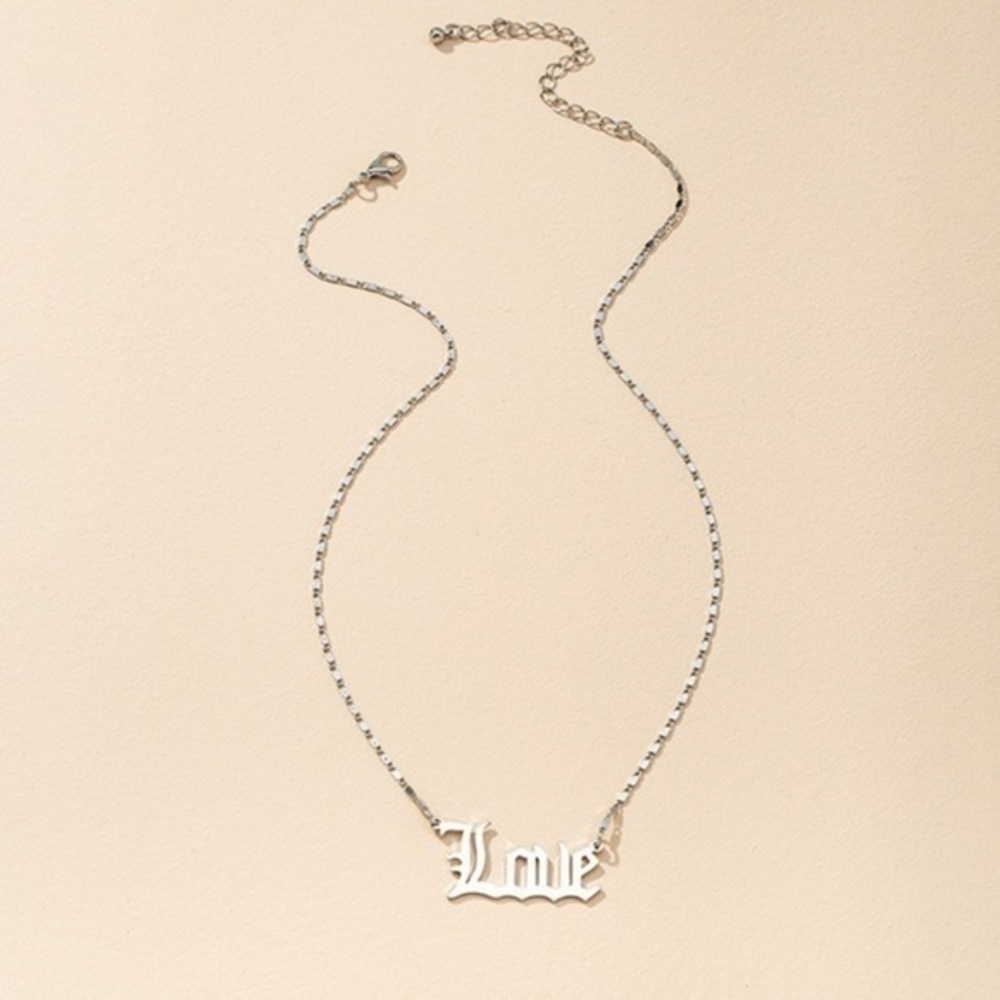 3/$30 🤍 Love Necklace
